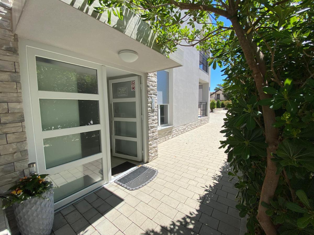 ויר Apartmani Villa Adriatic מראה חיצוני תמונה