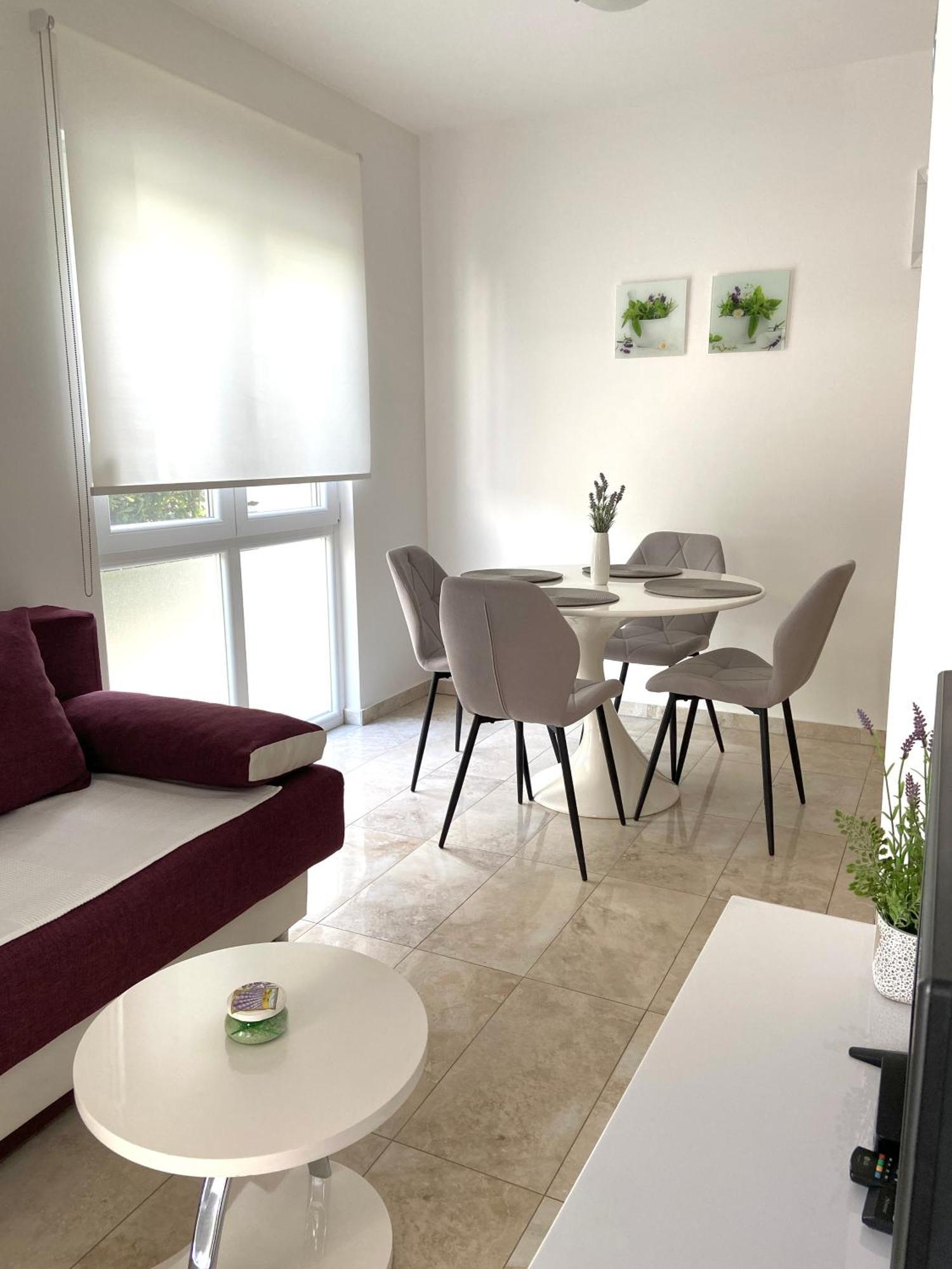 ויר Apartmani Villa Adriatic מראה חיצוני תמונה